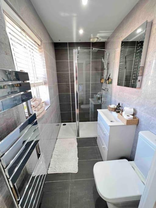 Stunning Home In Astley Tyldesley Ngoại thất bức ảnh